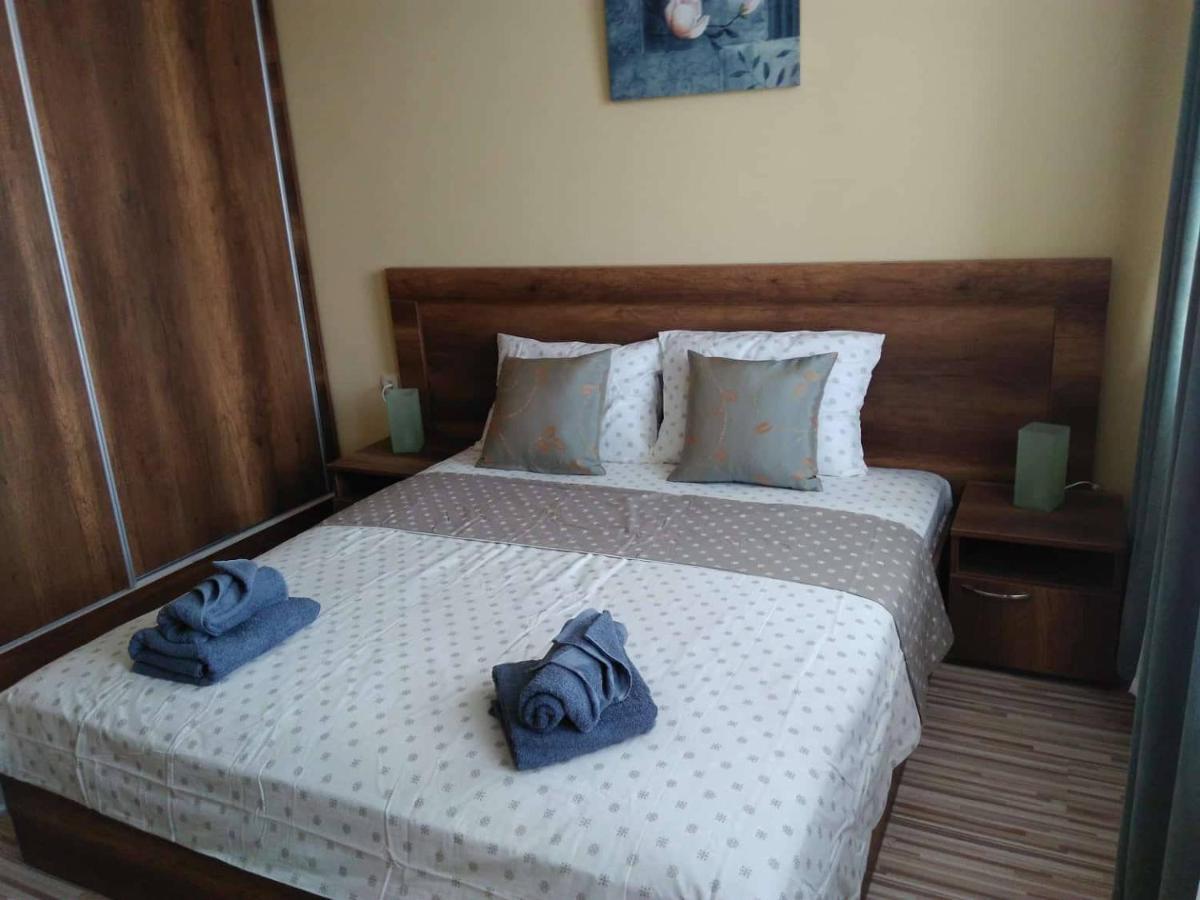 Nev Apart New Velingrad Bagian luar foto